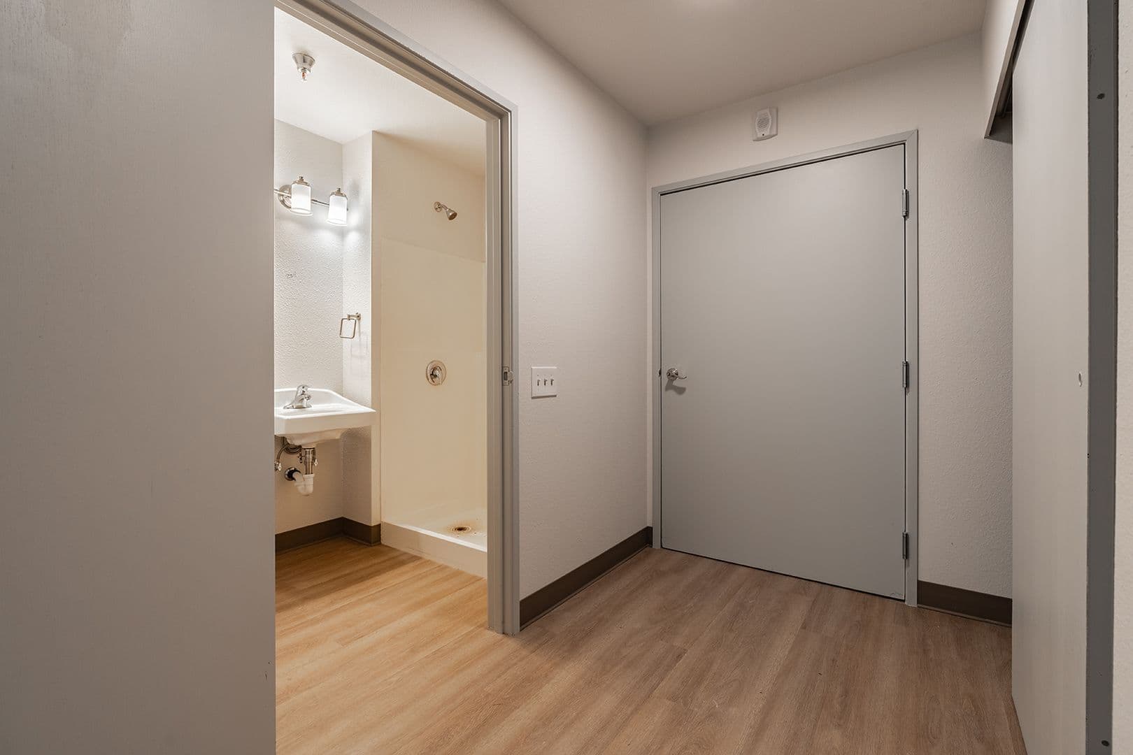 Bellevue Apartment: 15750 NE 15th Street