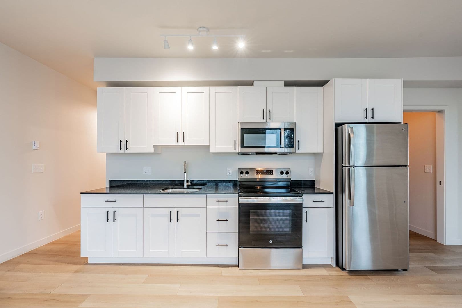 Tacoma Apartment: 201 E 25th St