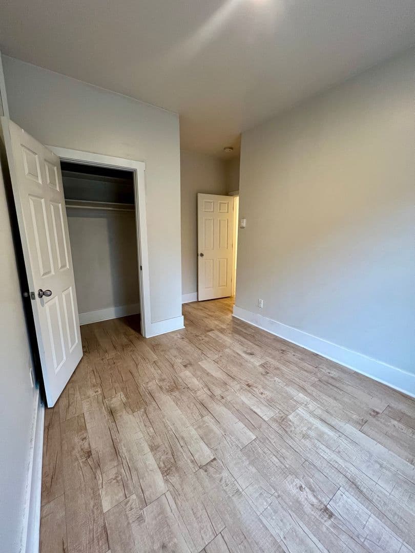 Seattle Apartment: 304 E Olive Place