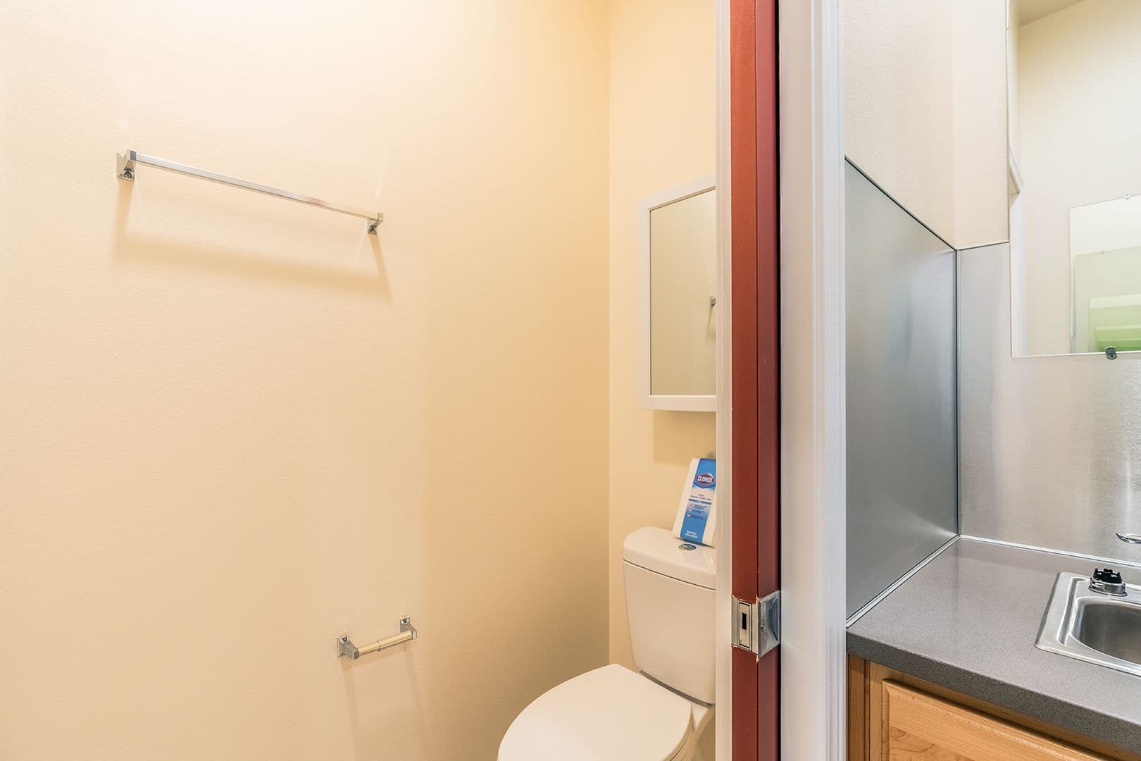 Seattle Apartment: 1728 Summit Ave