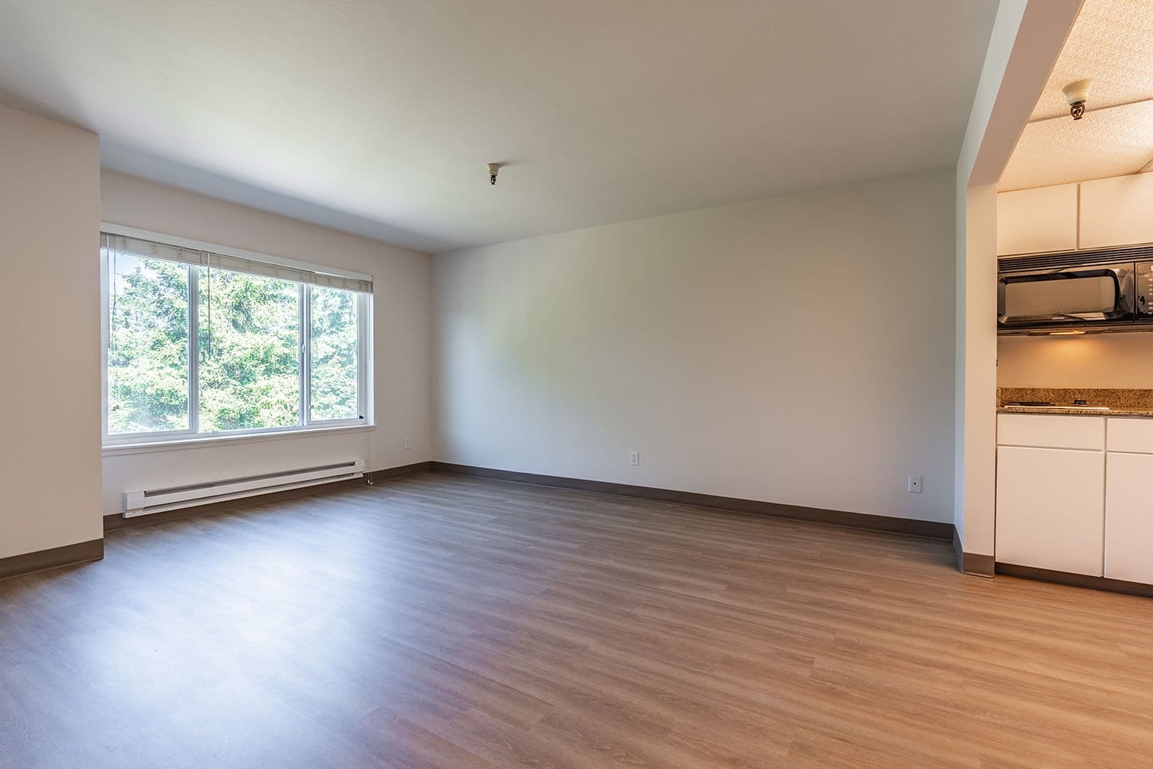 Bellevue Apartment: 15750 NE 15th Street