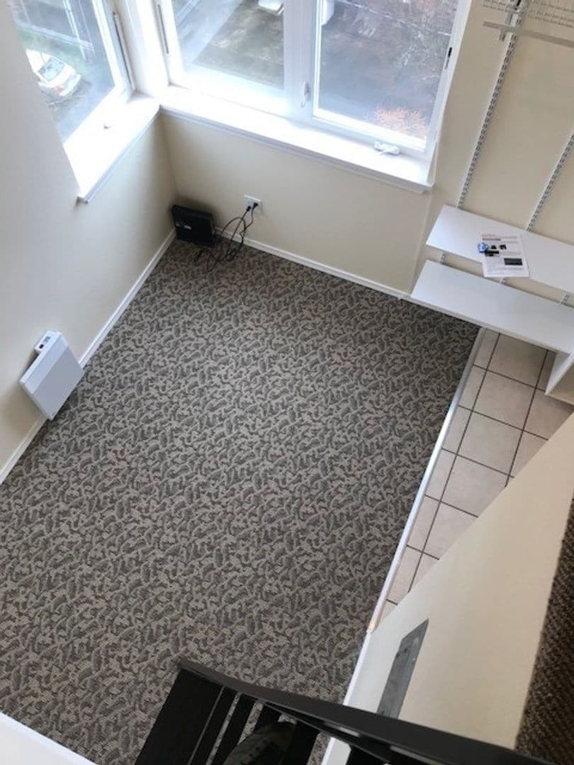 Seattle Apartment: 5611 17th Ave NW