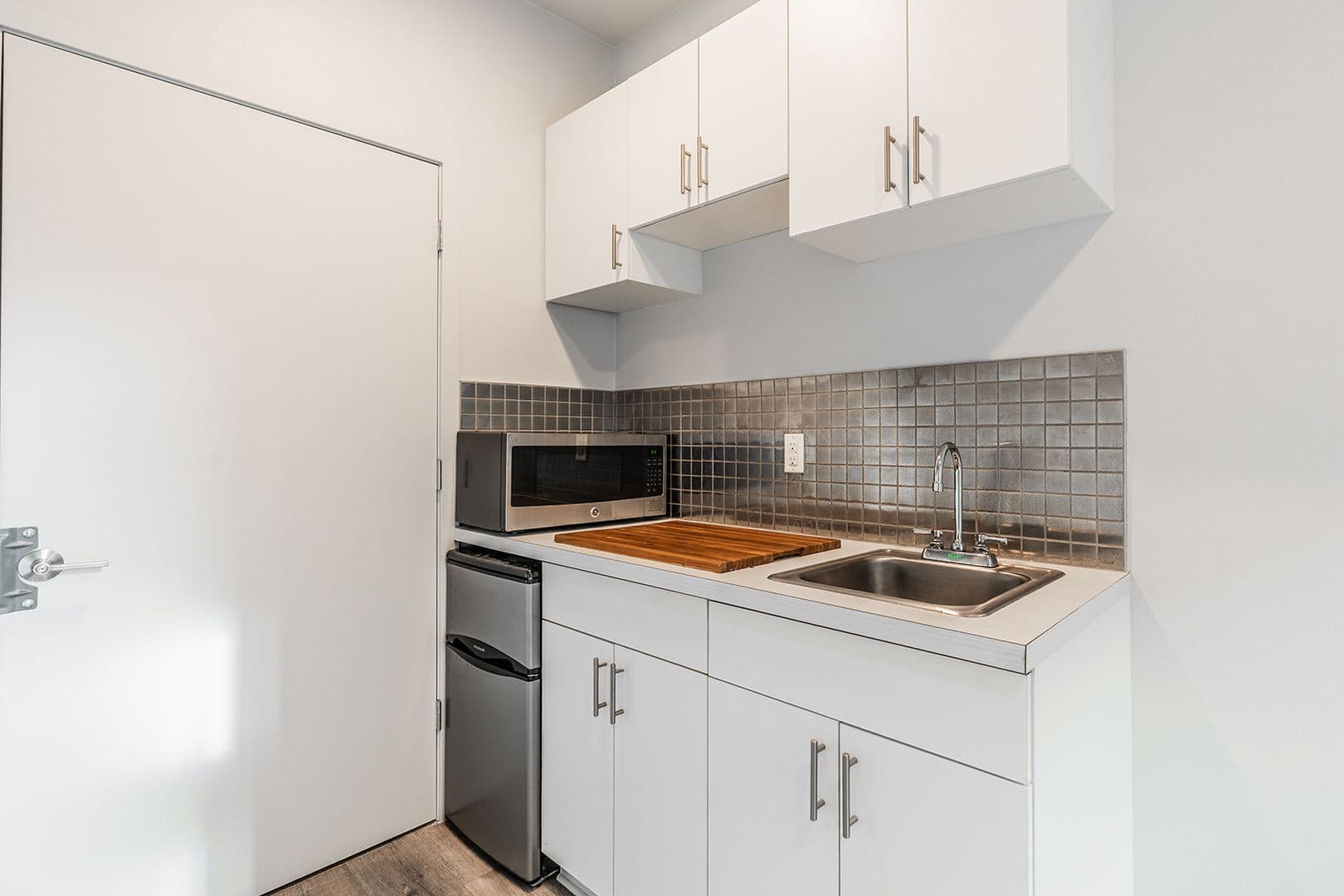 Seattle Apartment: 1806 23rd Ave