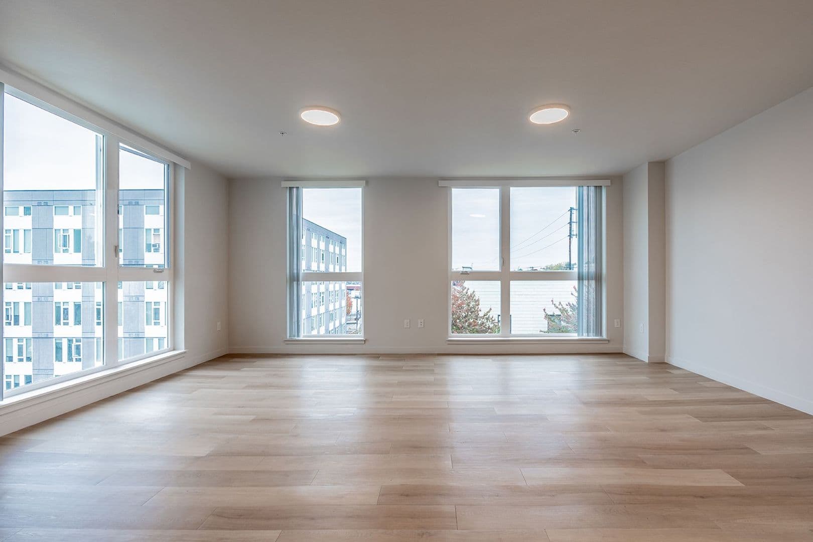 Tacoma Apartment: 201 E 25th St
