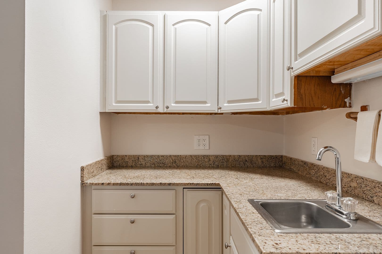 Bellevue Apartment: 15750 NE 15th Street