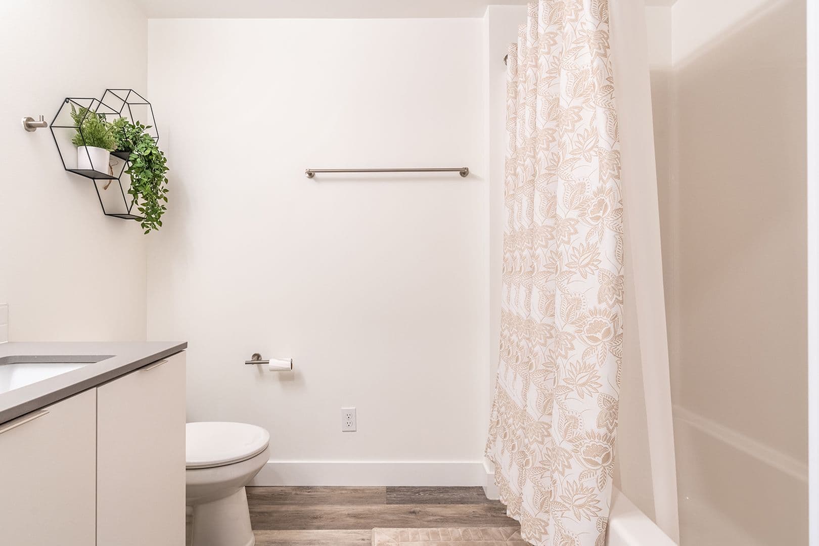 Seattle Apartment: 120 10th Avenue East