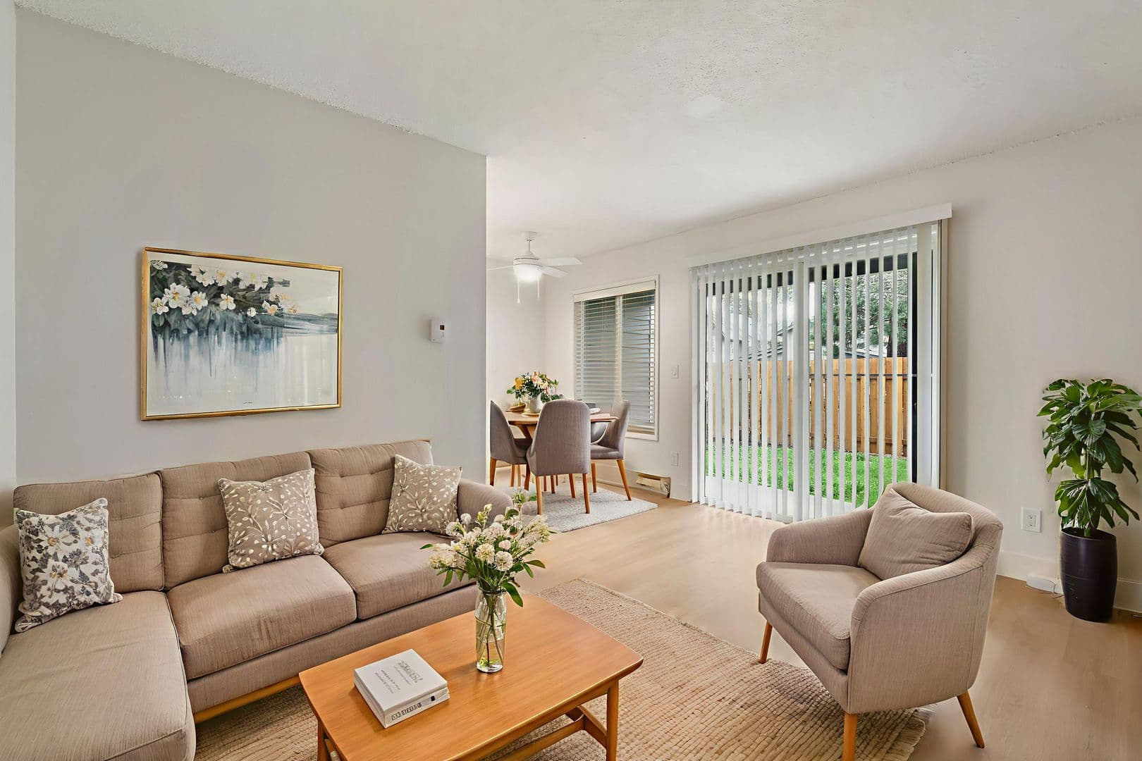 Portland Apartment: 15994A E Burnside St