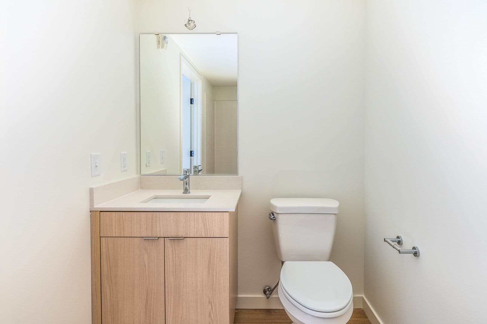 Bellevue Apartment: 290 106th Pl NE
