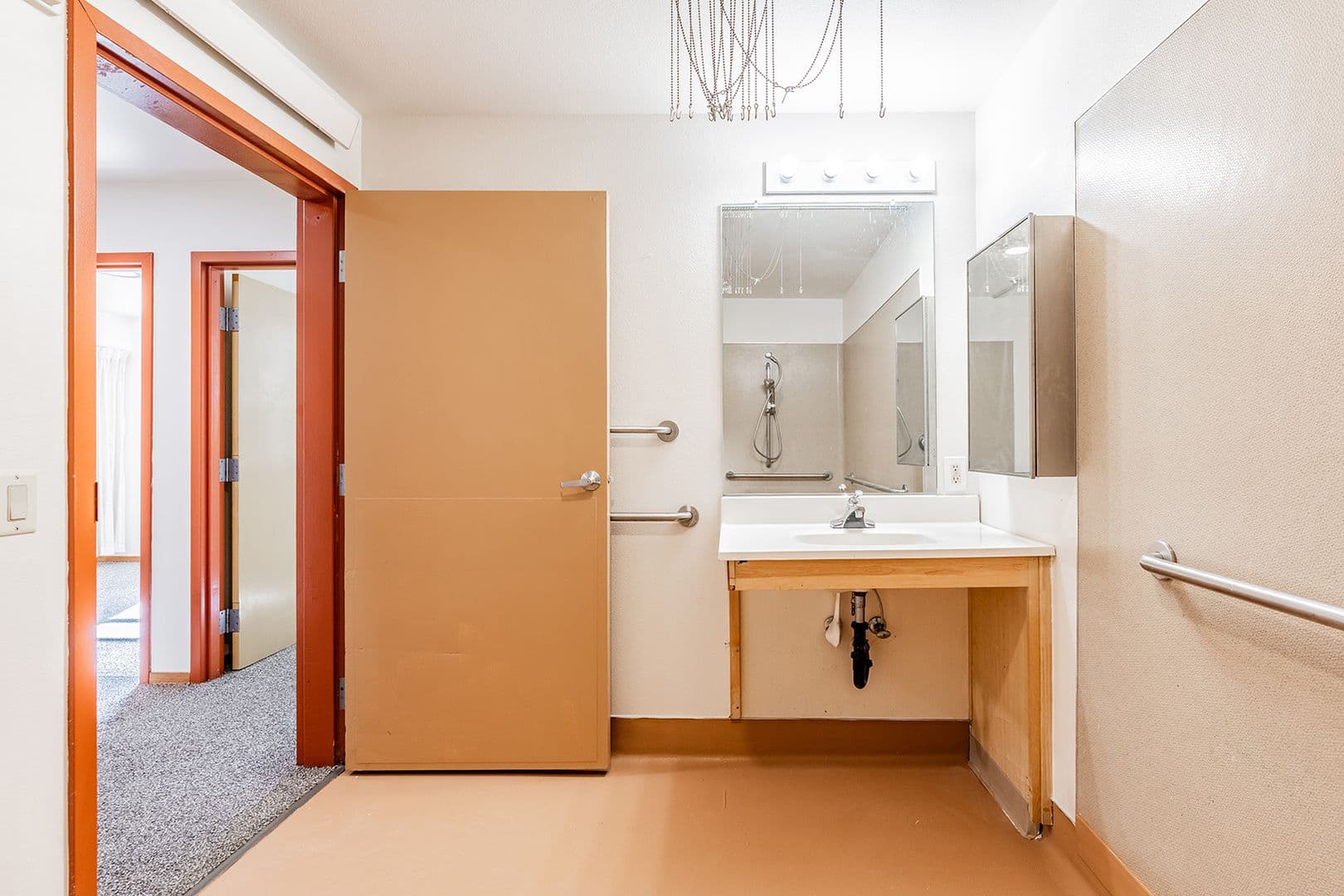 Portland Apartment: 36 NE 147th Ave