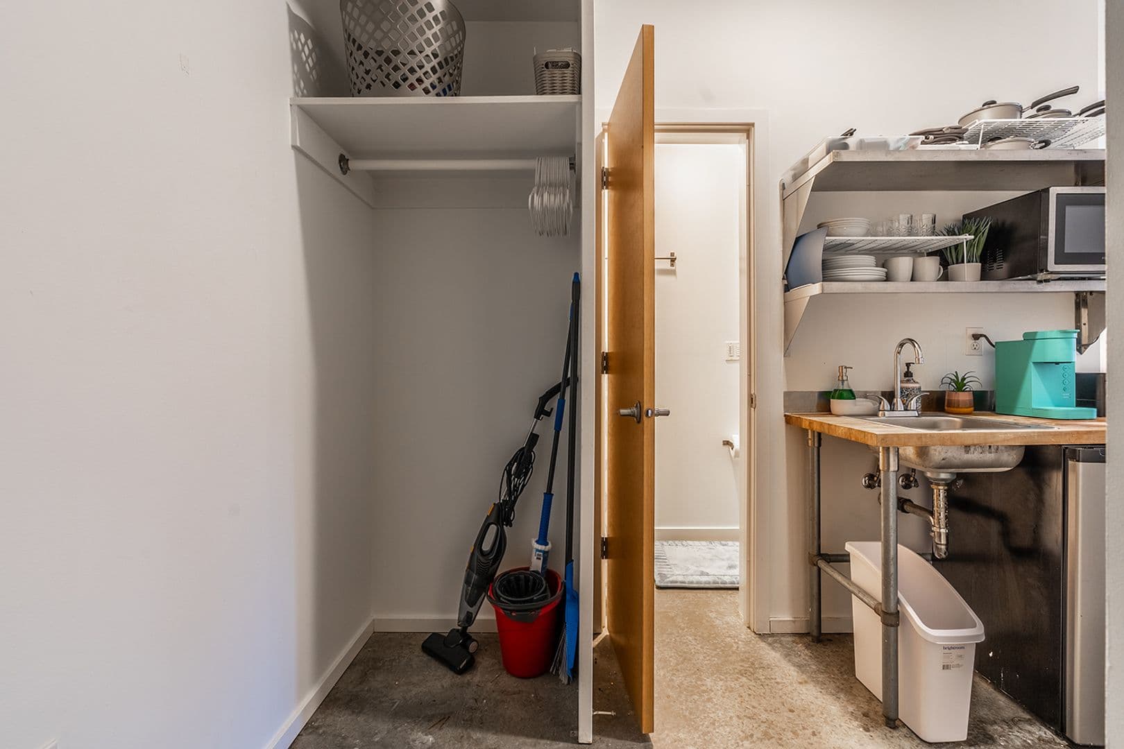 Seattle Apartment: 1728 12th Ave