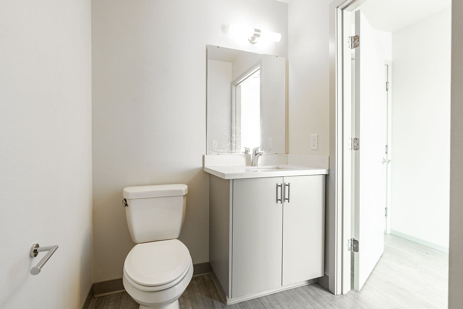 Portland Apartment: 1521 NE 41st Ave