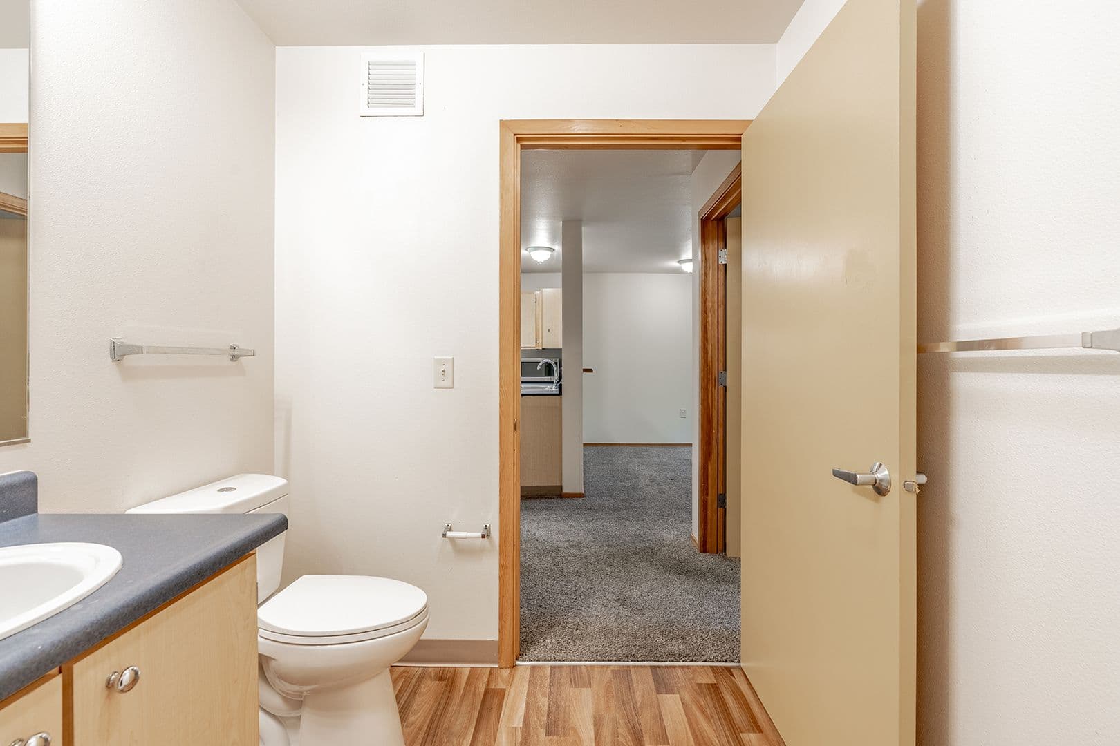 Portland Apartment: 36 NE 147th Ave