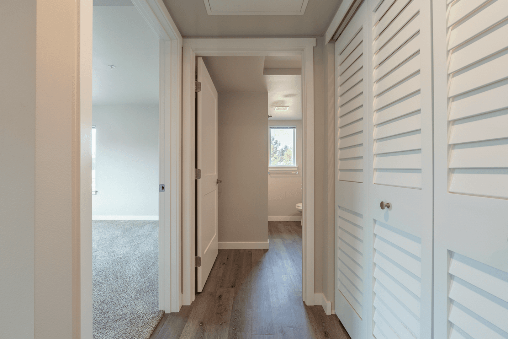 Bonney Lake Apartment: 18426 Veterans Memorial Dr E