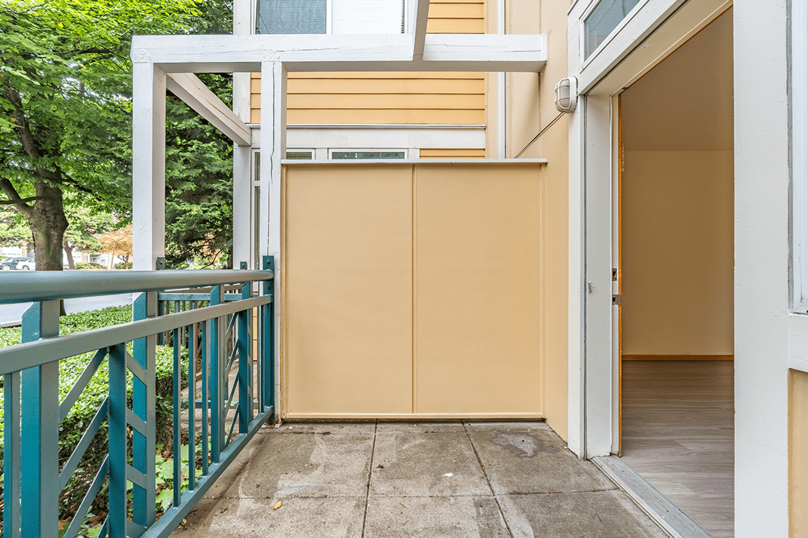 Portland Apartment: 10918 SE Stark St