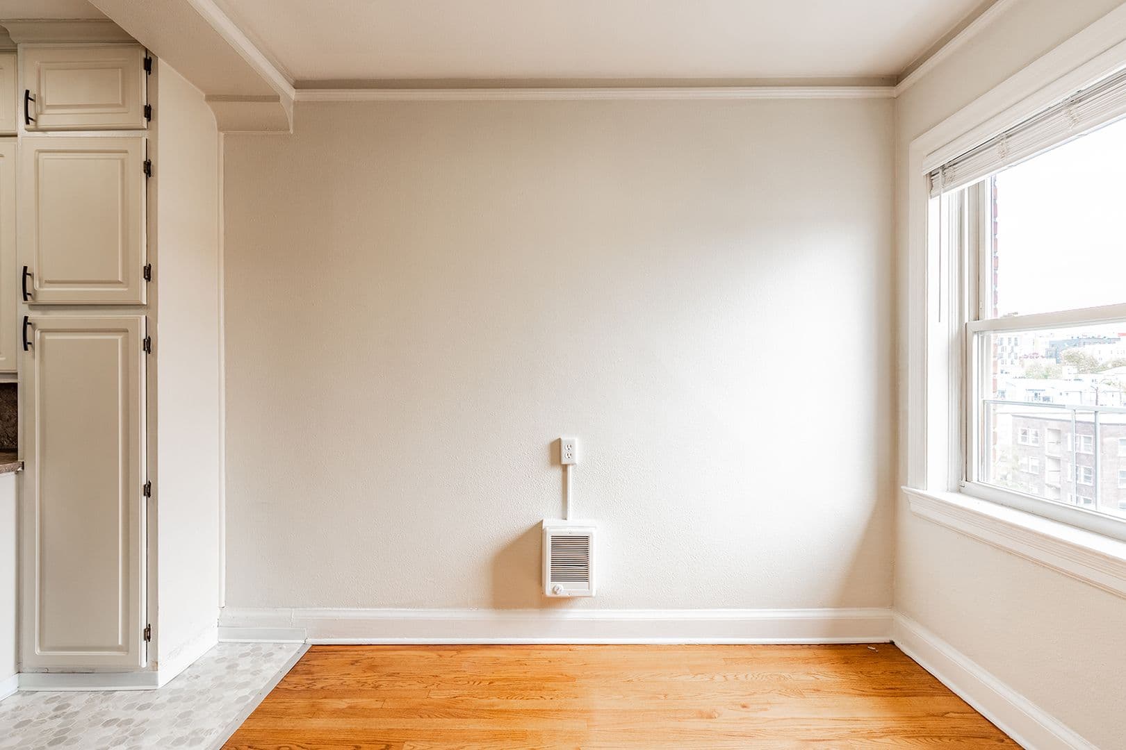Seattle Apartment: 1705 Belmont Ave