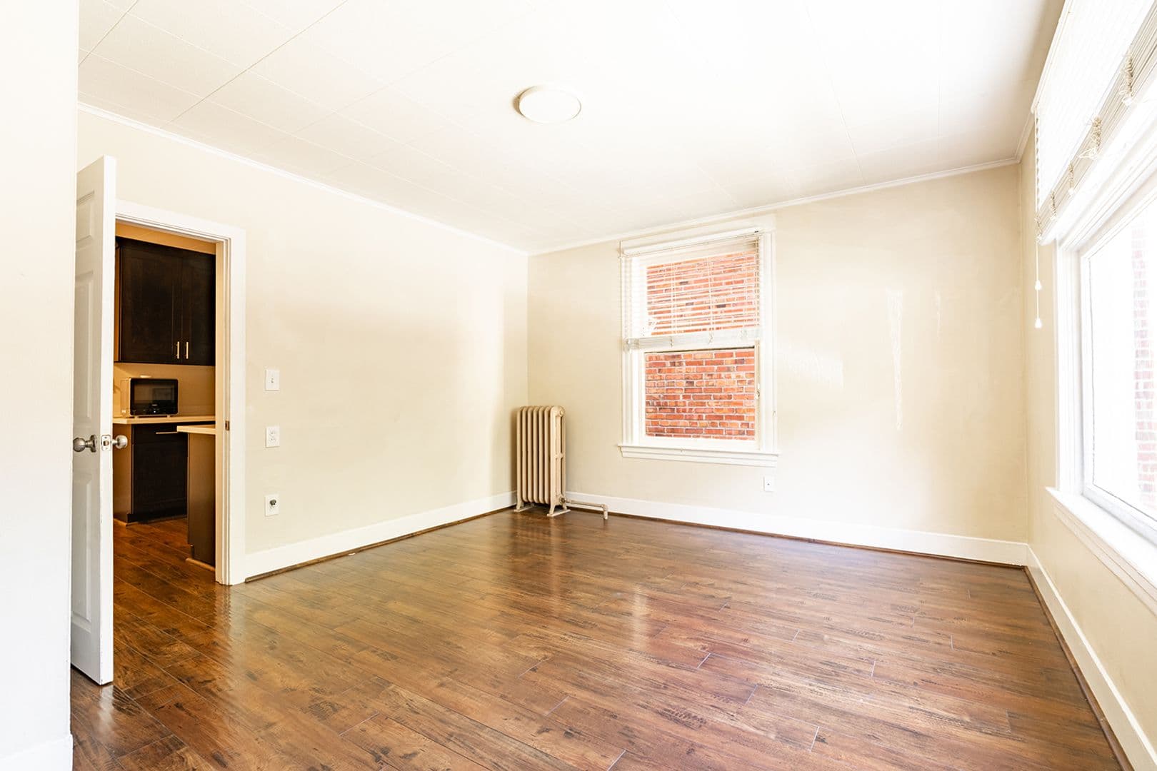 Seattle Apartment: 1627 Belmont Ave