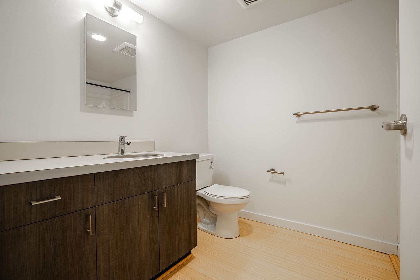 Seattle Apartment: 2217 3rd Ave
