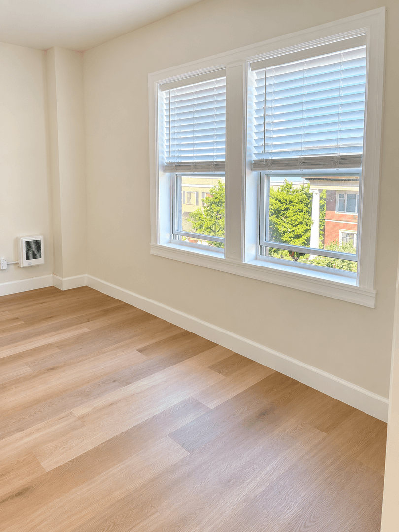 Seattle Apartment: 1705 Belmont Ave