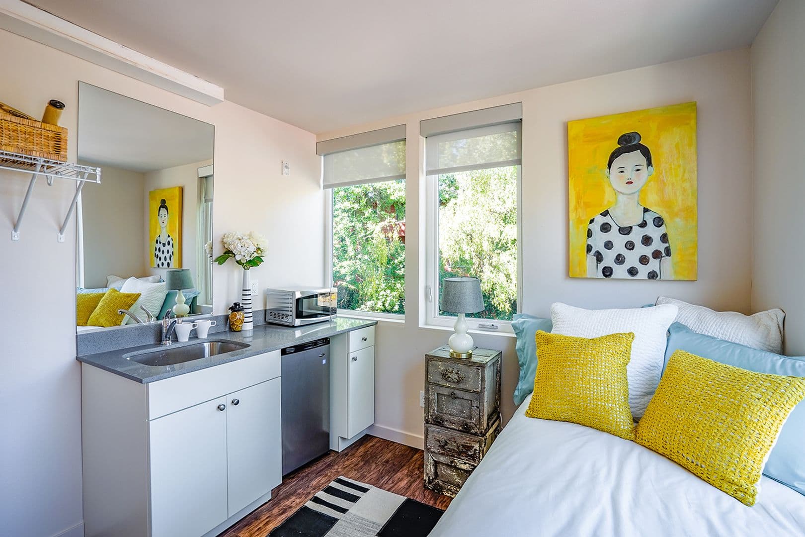 Seattle Apartment: 1519 E Spring St