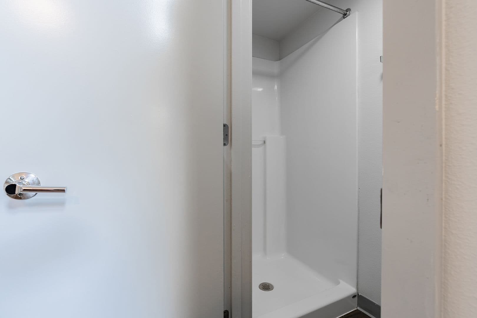 Seattle Apartment: 422 11th Ave E