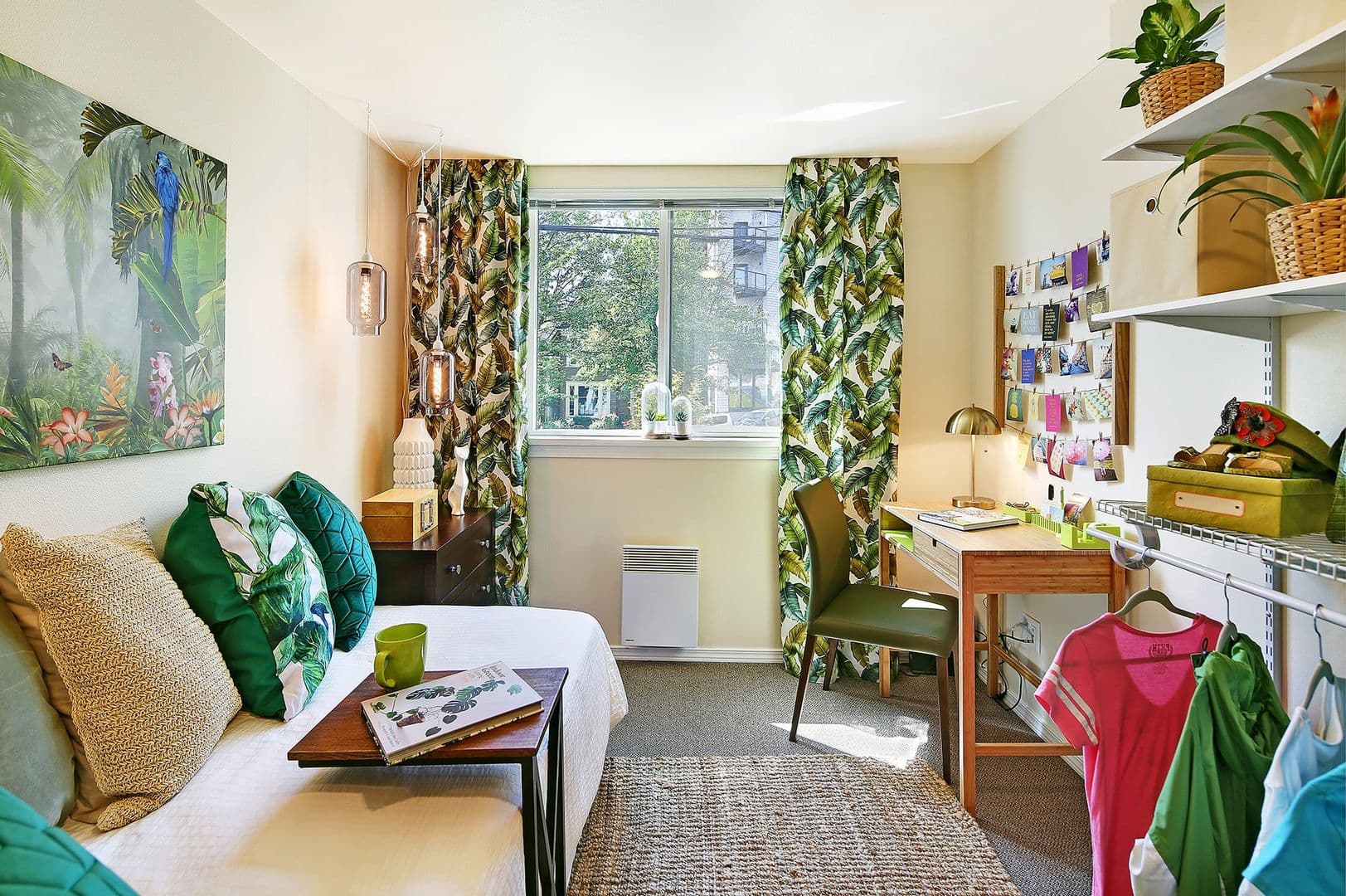 Seattle Apartment: 2320 E Madison St
