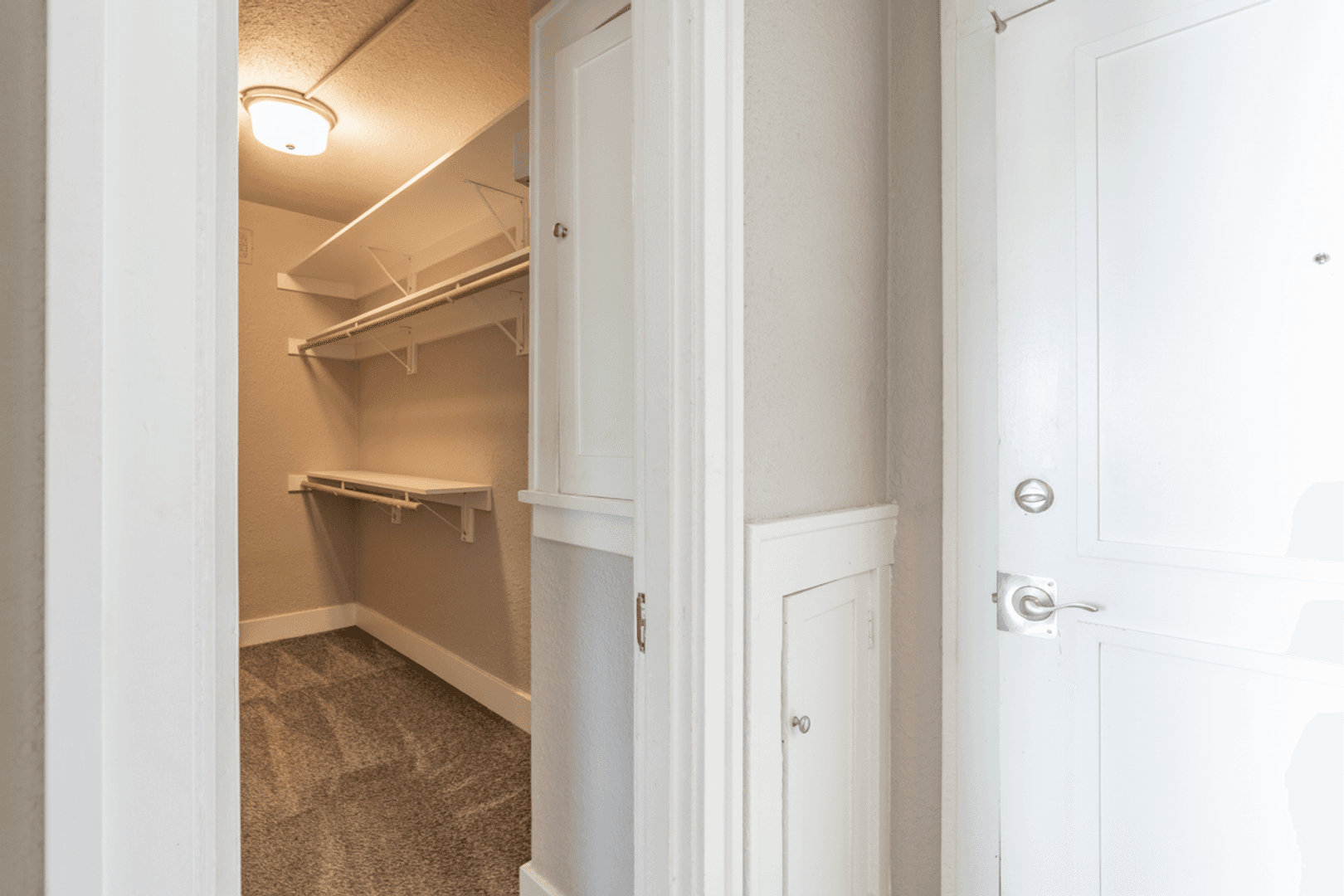 Tacoma Apartment: 1224 Yakima Ave S