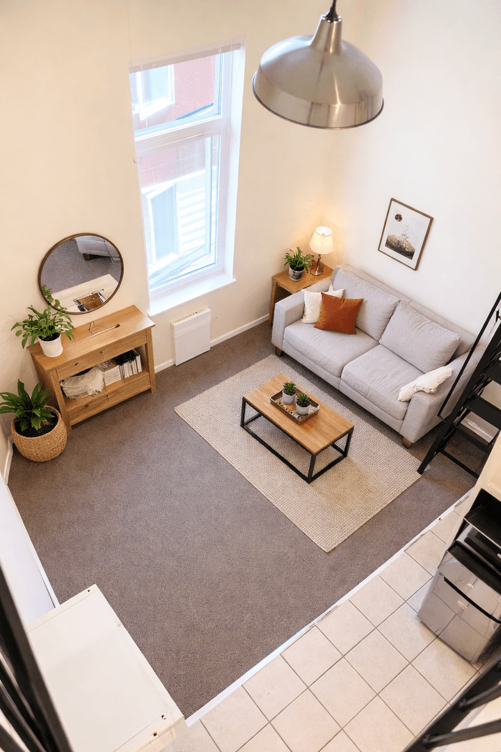 Seattle Apartment: 1514 NW 52nd St