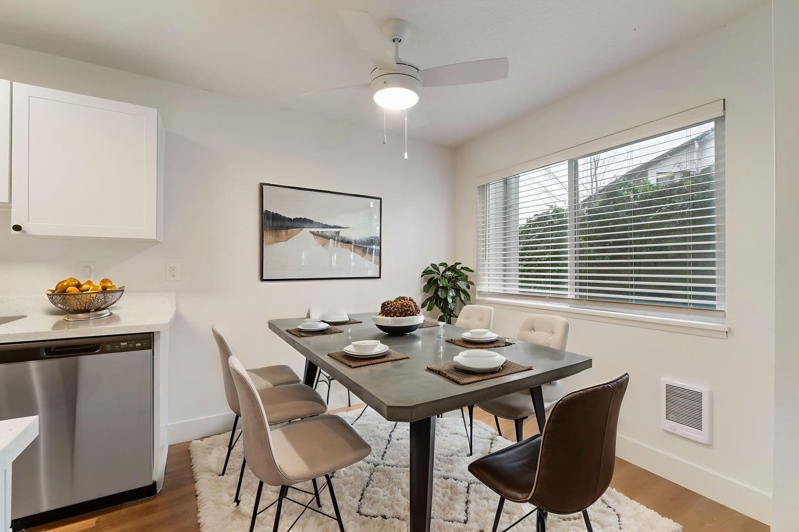 Portland Apartment: 865 NE 122nd Ave