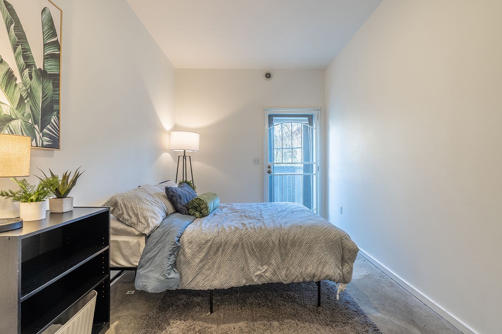 Seattle Apartment: 1728 12th Ave