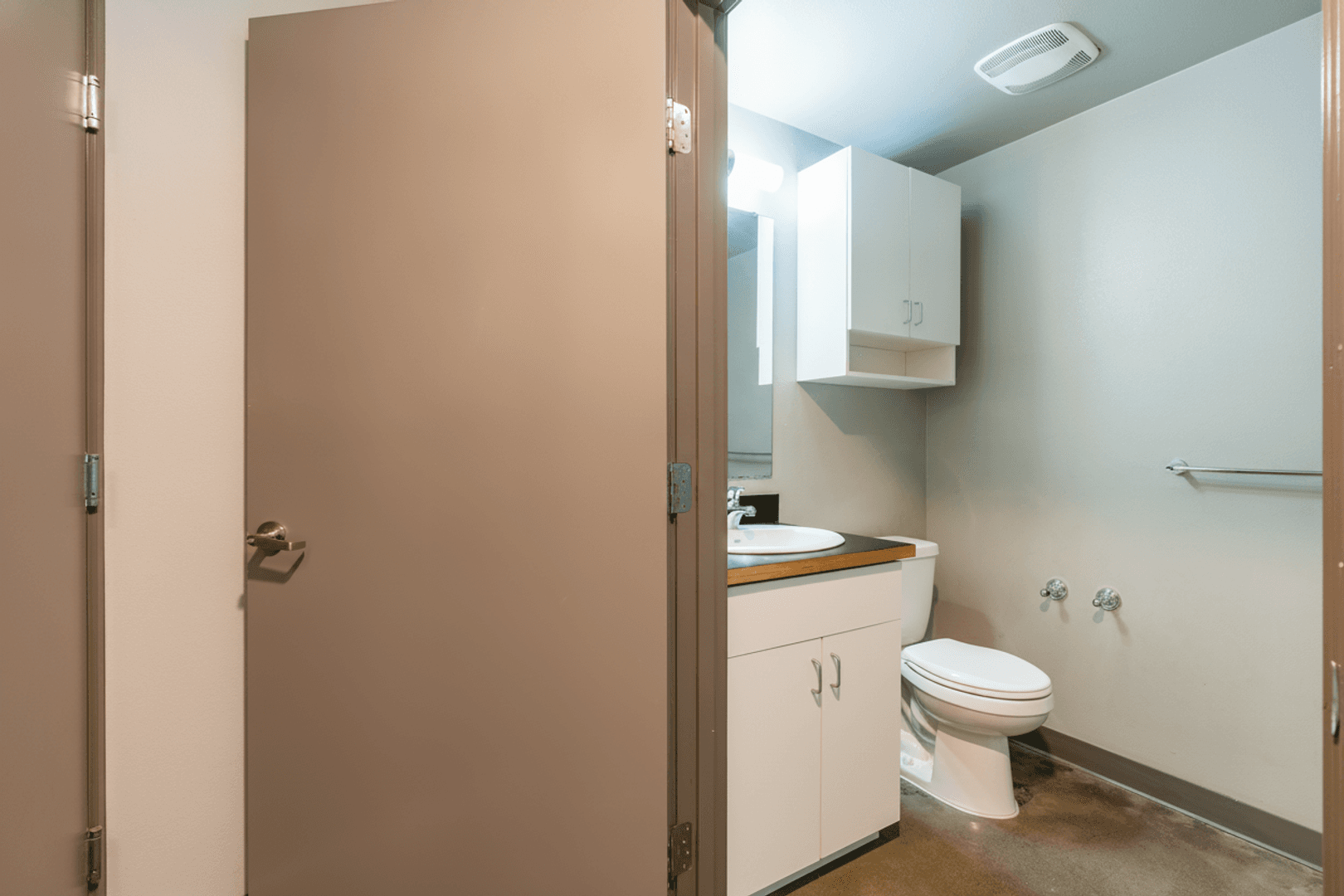 Seattle Apartment: 2820 Eastlake Ave E