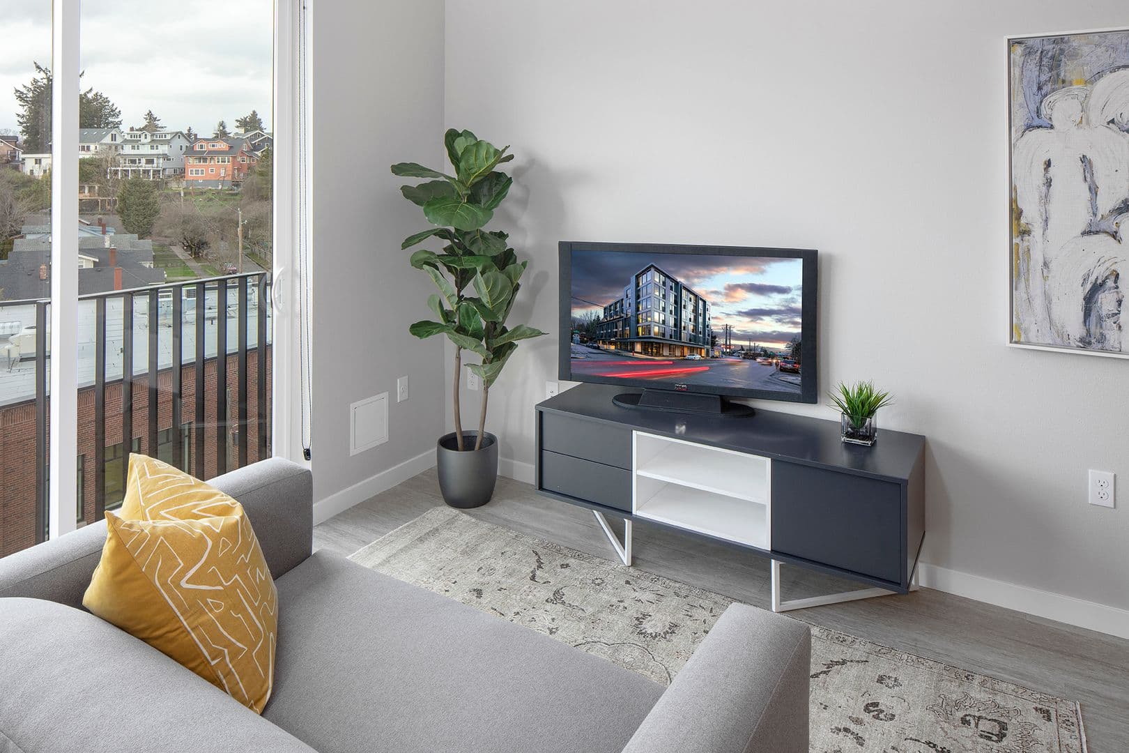 Portland Apartment: 2351 NE 51st Ave