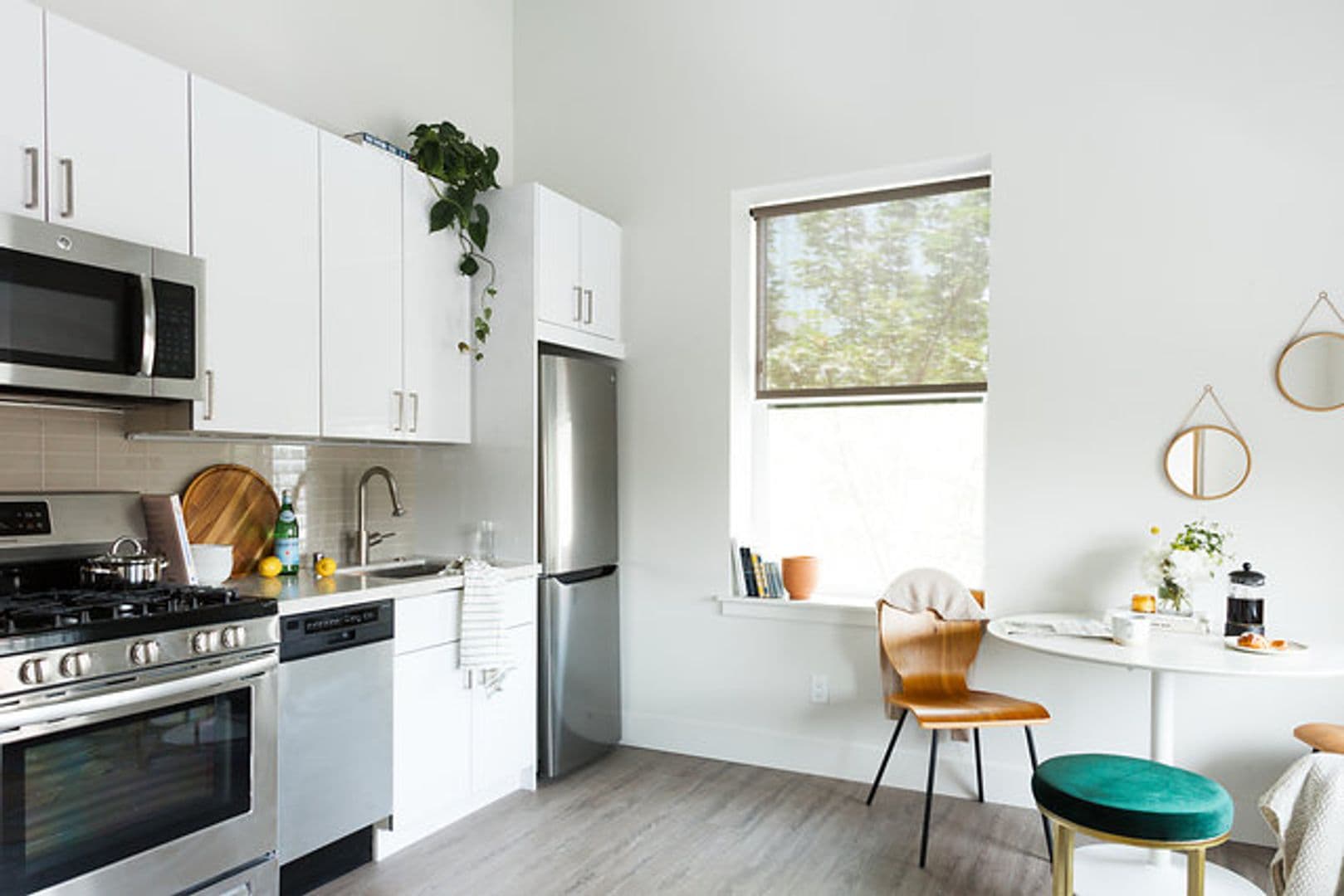 Seattle Apartment: 423 Terry Ave