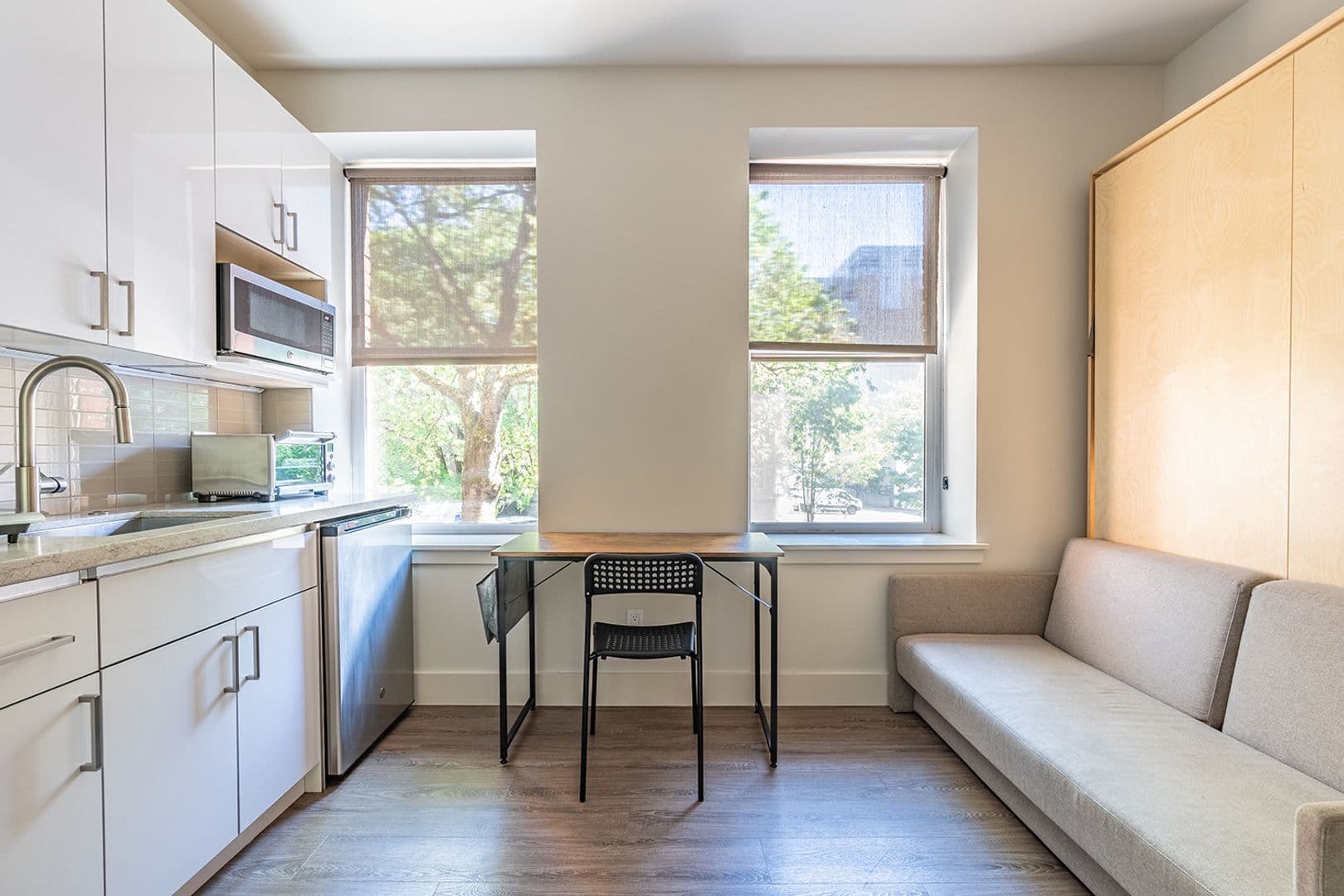 Seattle Apartment: 423 Terry Ave
