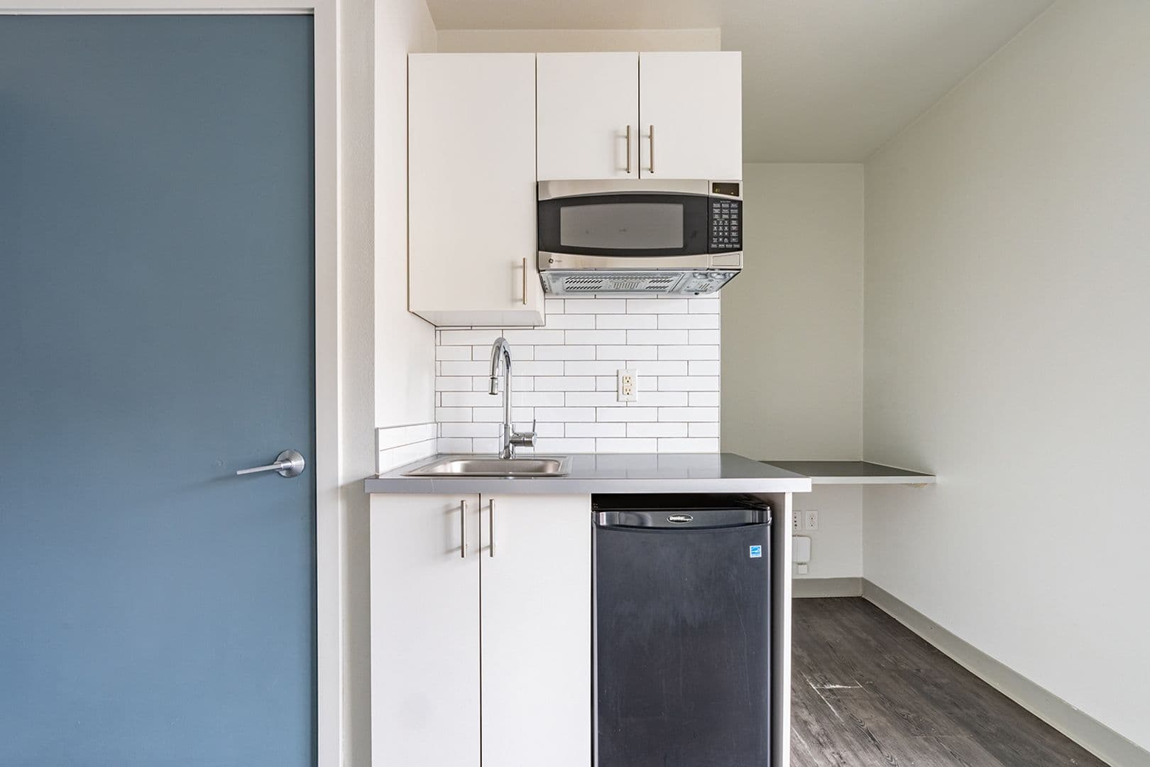 Seattle Apartment: 220 10th Ave