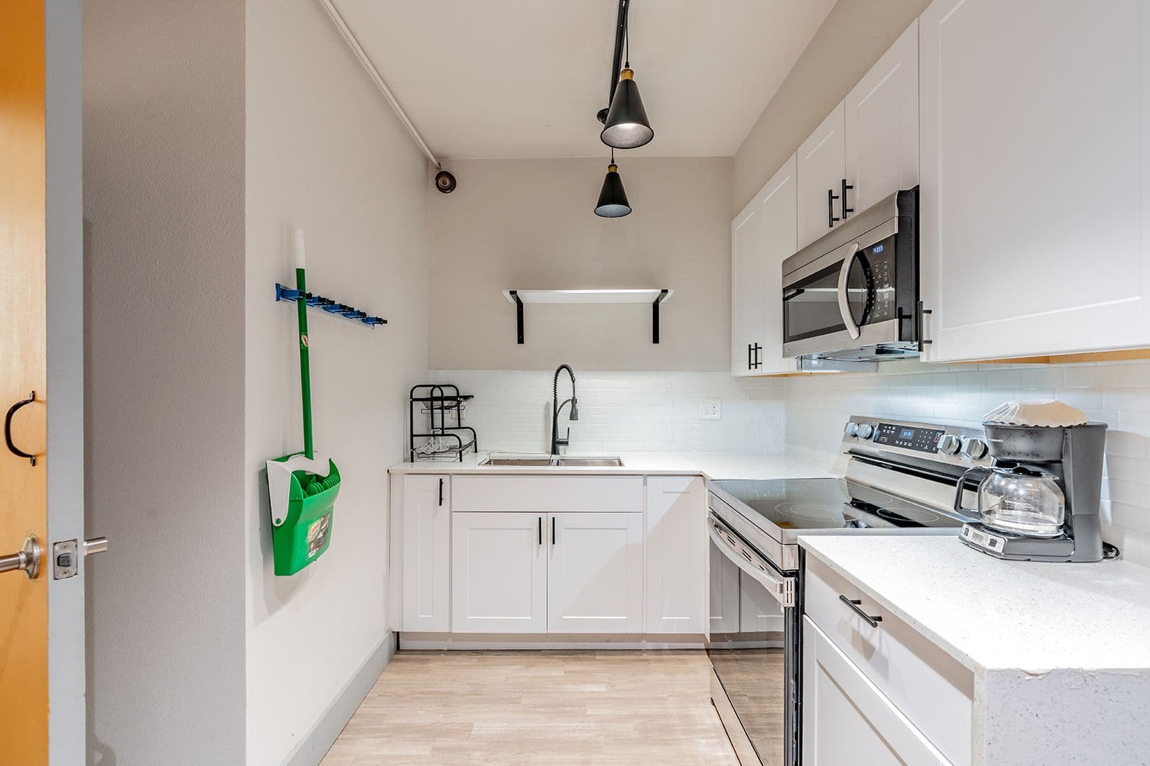 Seattle Apartment: 1515 Belmont Ave