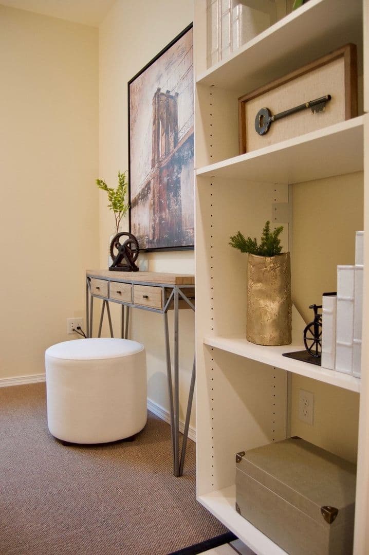 Seattle Apartment: 5611 17th Ave NW