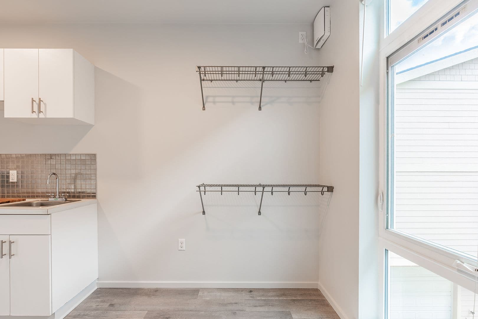 Seattle Apartment: 1806 23rd Ave