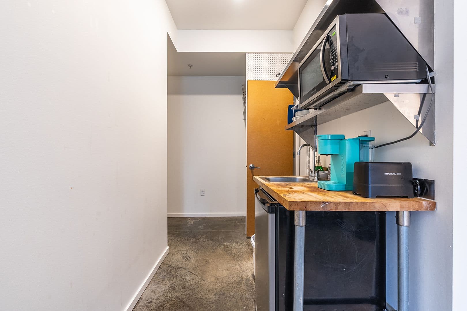 Seattle Apartment: 1728 12th Ave