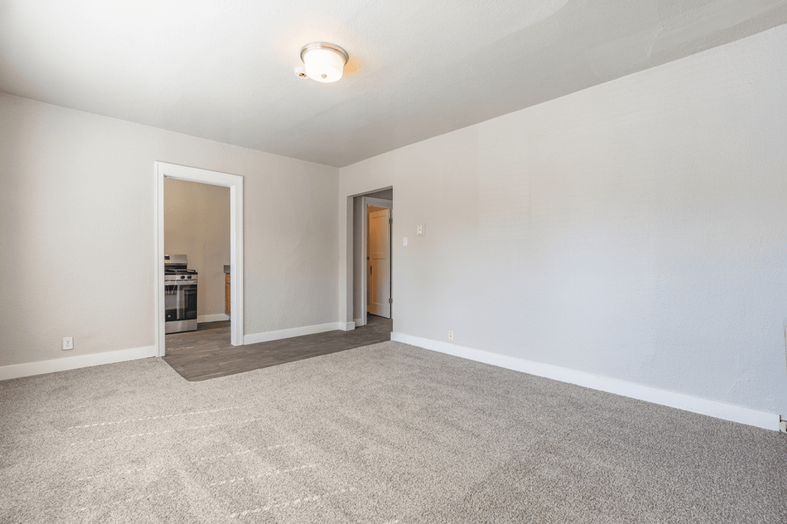 Tacoma Apartment: 1224 Yakima Ave S