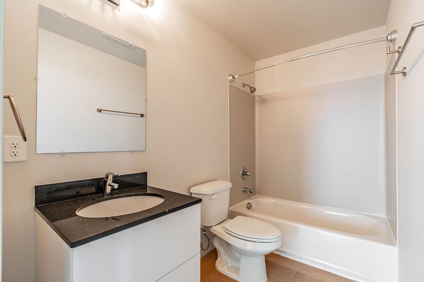 Tacoma Apartment: 201 E 25th St