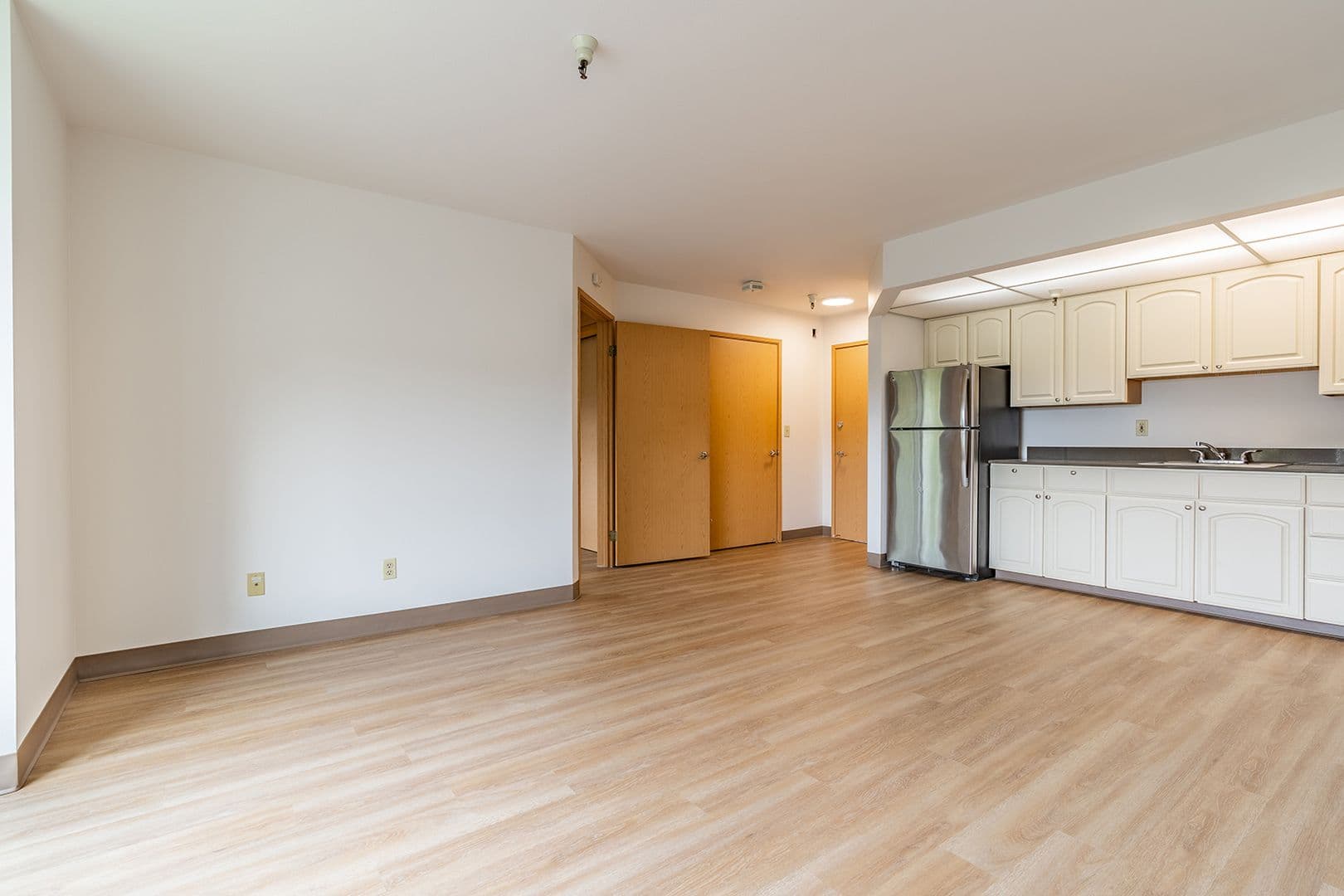 Bellevue Apartment: 15750 NE 15th Street