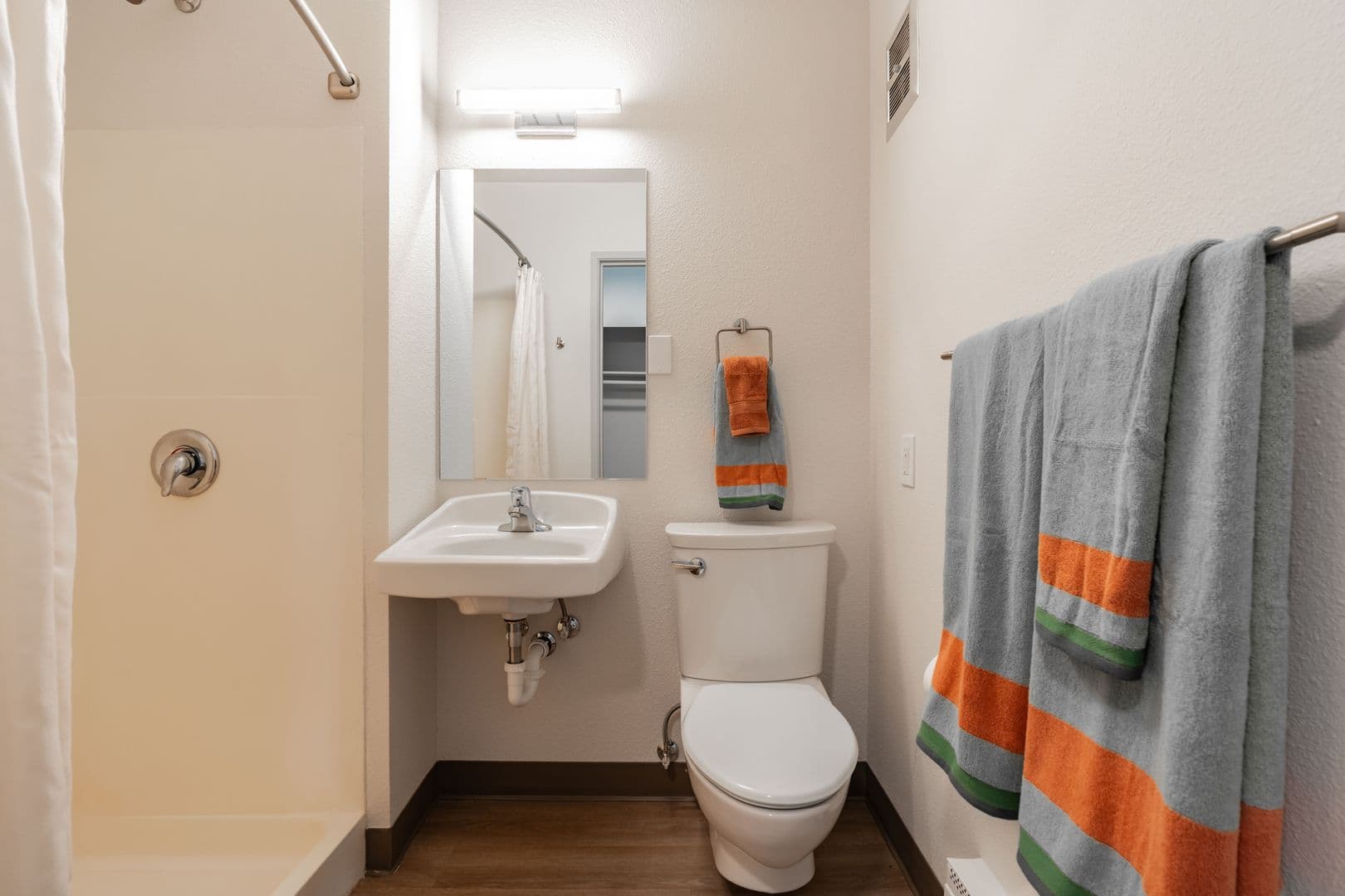 Bellevue Apartment: 15750 NE 15th Street