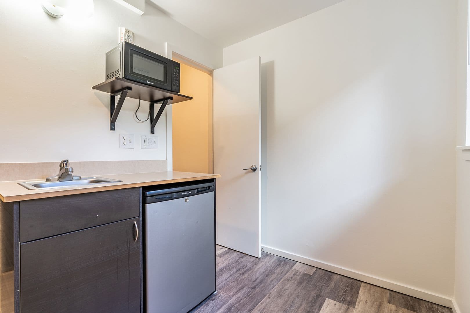 Seattle Apartment: 116 13th Ave East