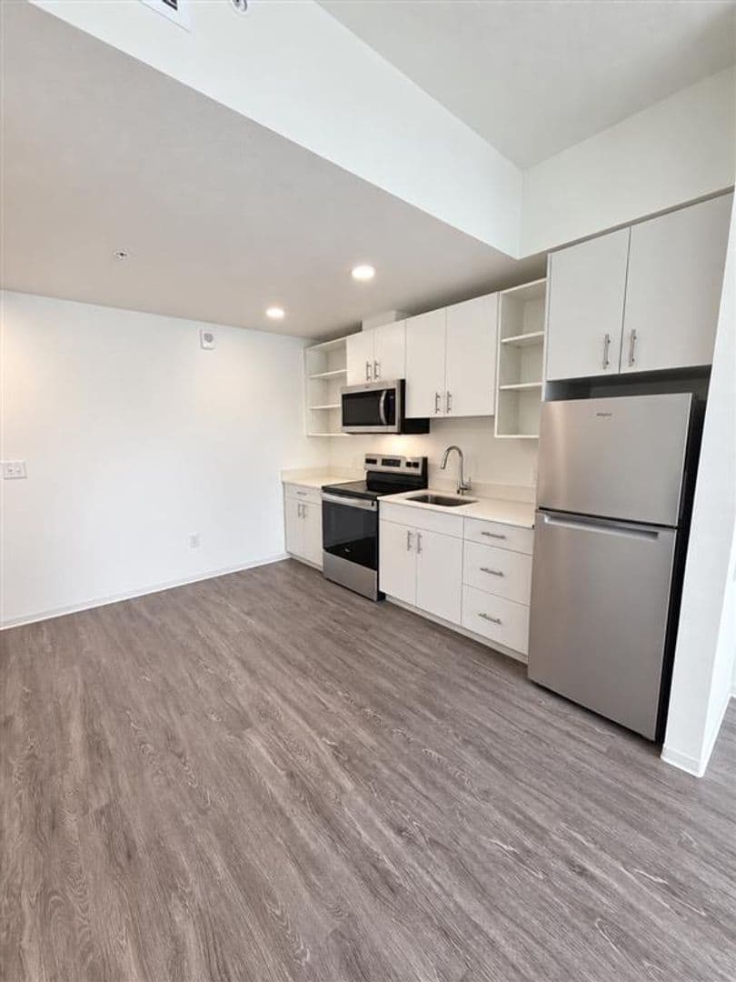 Spokane Apartment: 308 W 5th Ave