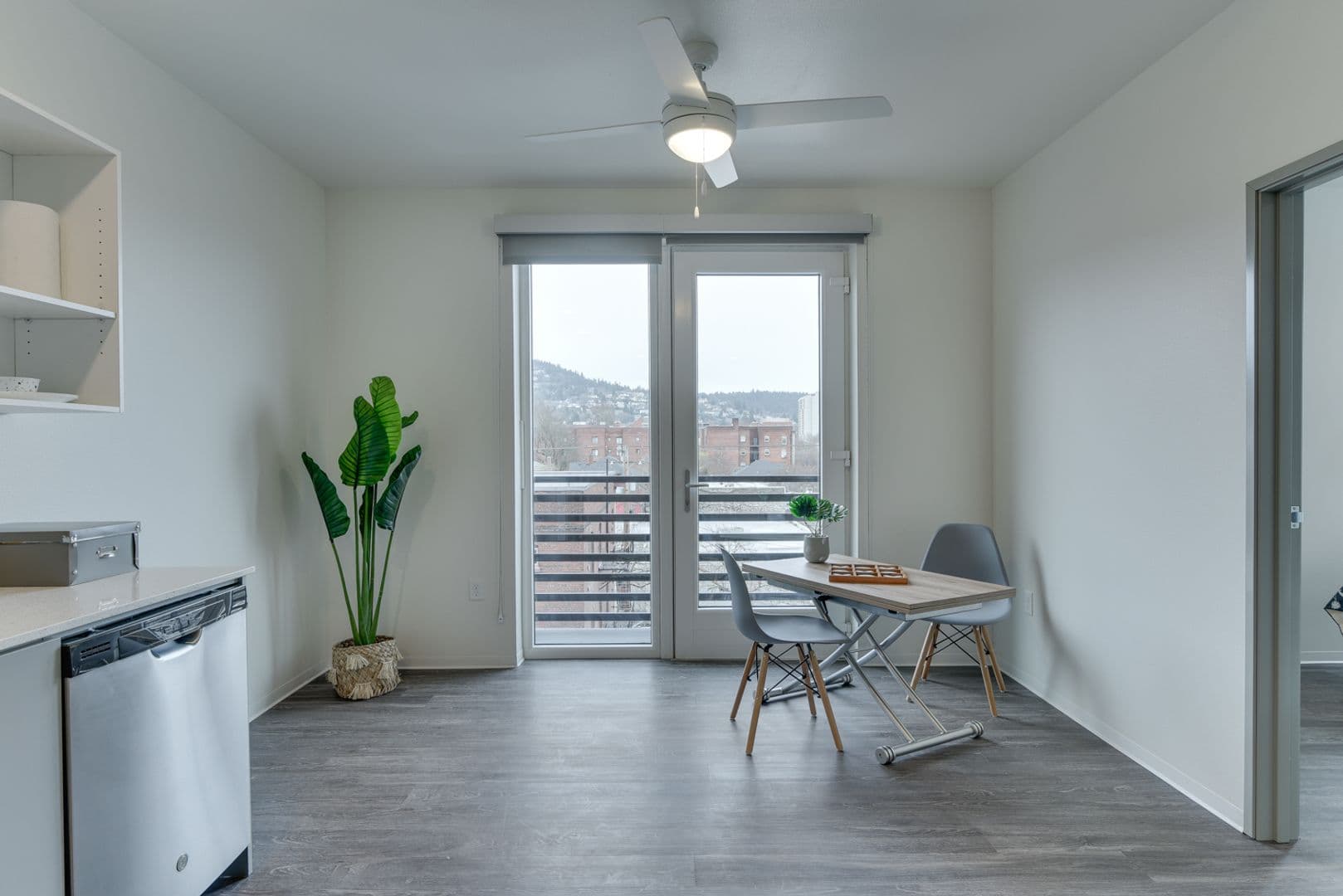 Portland Apartment: 1075 NW 16th Ave
