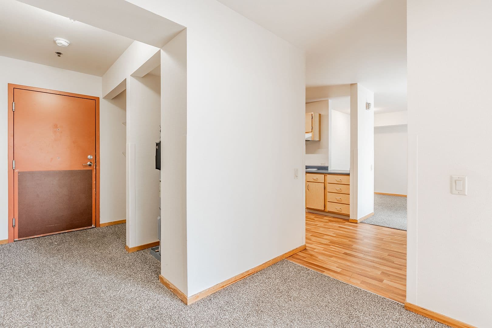 Portland Apartment: 36 NE 147th Ave