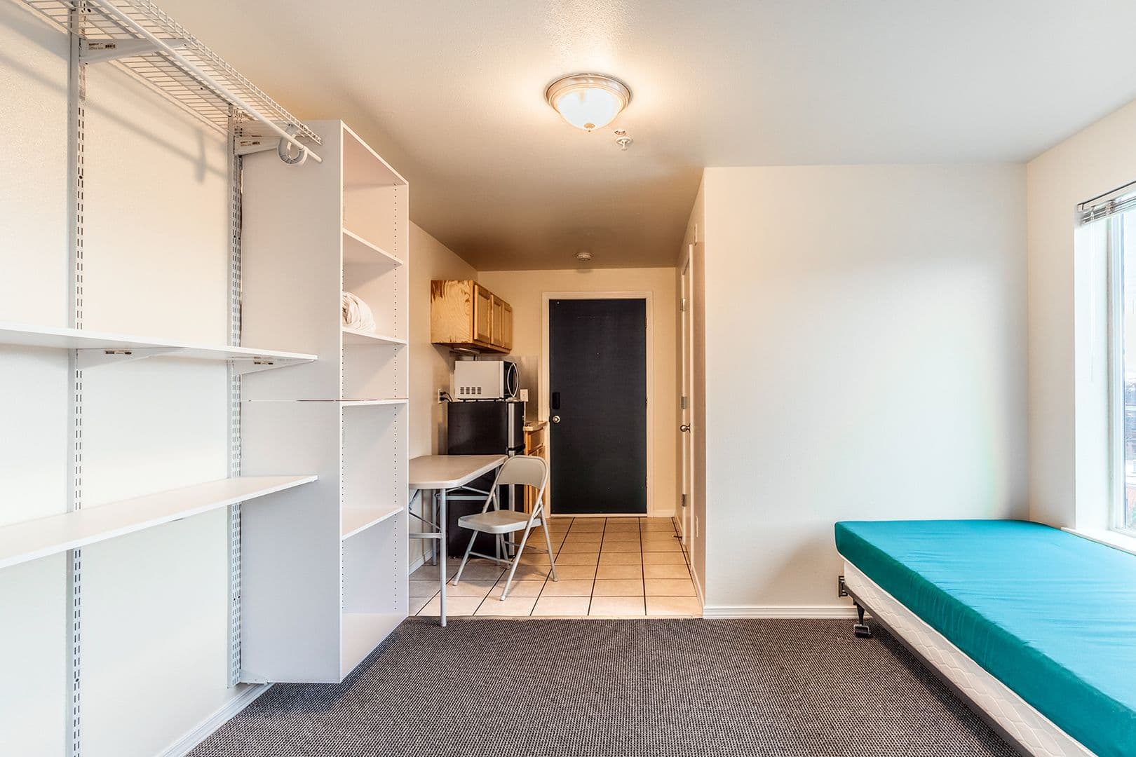Seattle Apartment: 310 17th Ave S