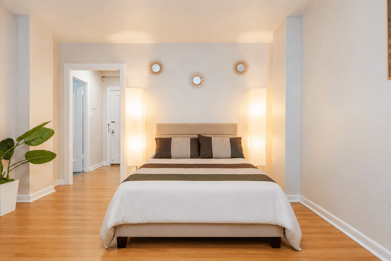 Seattle Apartment: 1330 Boren Ave