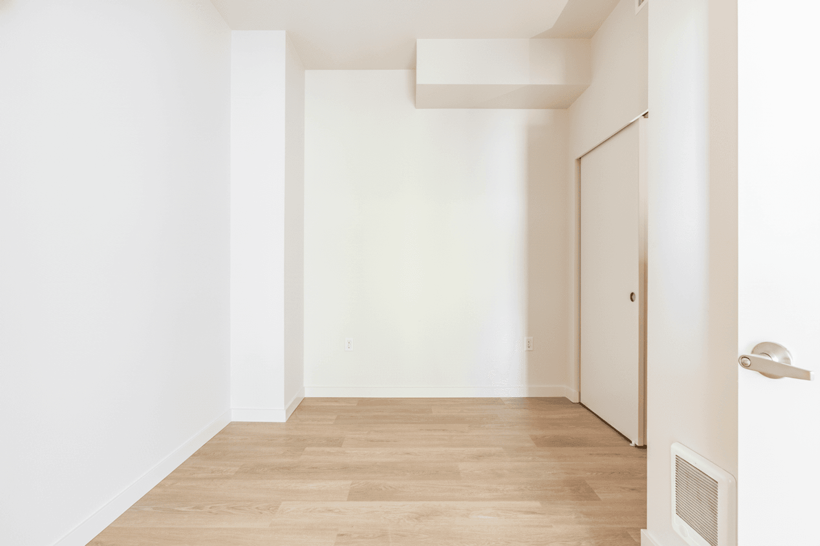 Seattle Apartment: 2210 E Cherry St