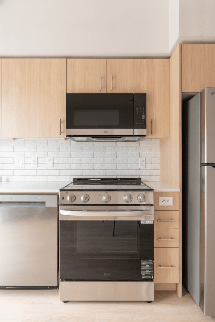 Seattle Apartment: 2210 E Cherry St